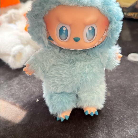 Pop Mart Big Energy Labubu Hope  + Costume - Picture 5 of 7